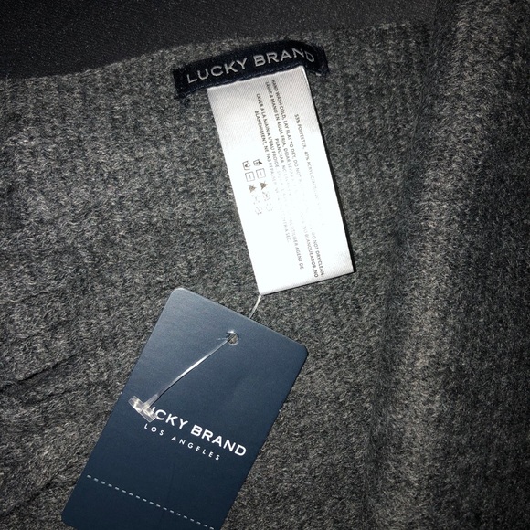 NWT Beautiful Lucky Brand dark gray scarf - Picture 3 of 6